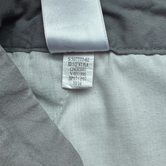 Old Navy Womens Size 14 Gray Chino Shorts Everyday 5 Inch Cotton Stretch - Picture 7 of 8